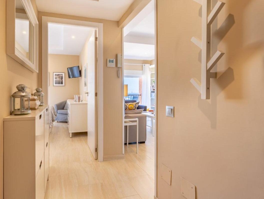 Fuengirola. Bonito Apartamento En Paseo Maritimo. Espectaculares Vistas Al Mar. Primera Linea 外观 照片