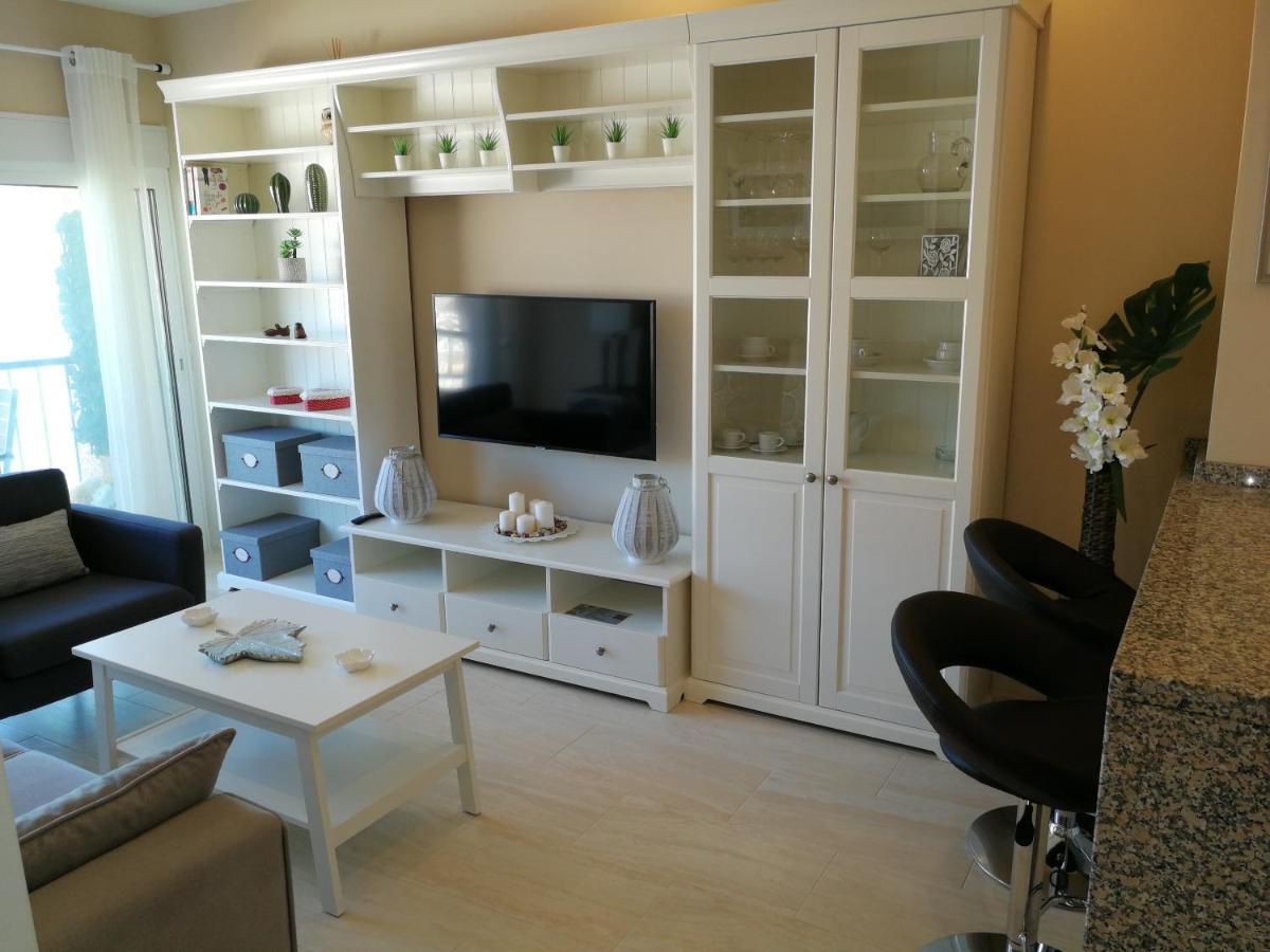 Fuengirola. Bonito Apartamento En Paseo Maritimo. Espectaculares Vistas Al Mar. Primera Linea 外观 照片