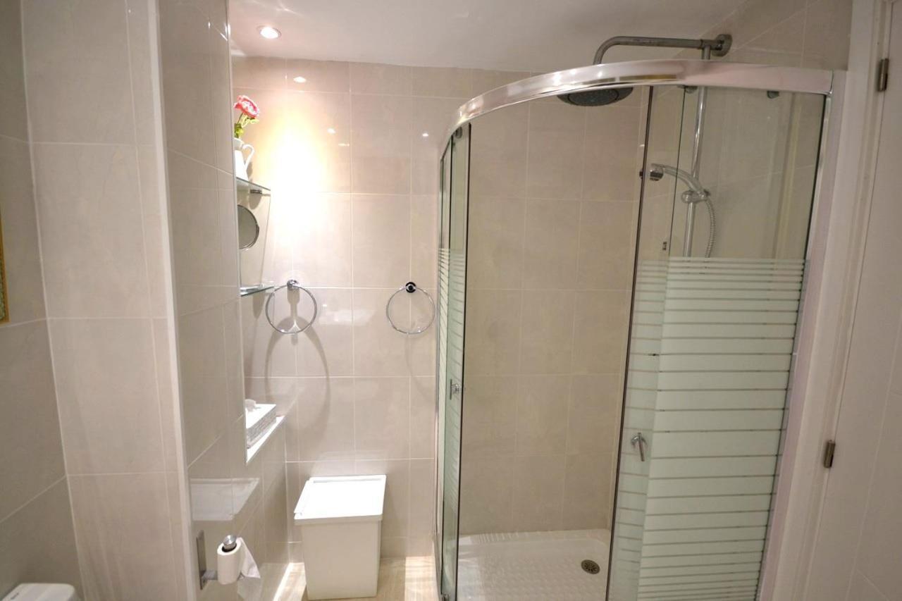 Fuengirola. Bonito Apartamento En Paseo Maritimo. Espectaculares Vistas Al Mar. Primera Linea 外观 照片